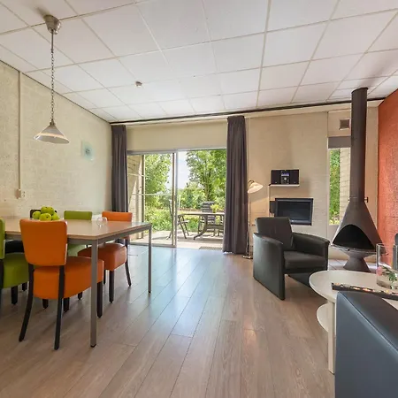 Well-kept With Fireplace, 4 Km From Valkenburg