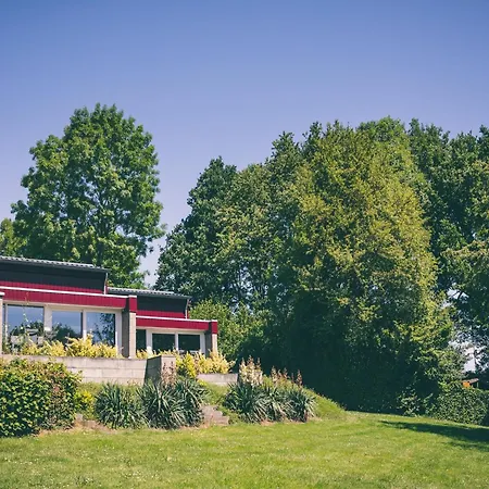Well-kept With Fireplace, 4 Km From Valkenburg Holiday home Walem